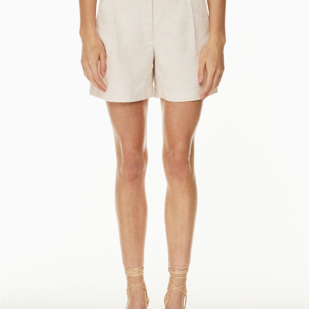 Fable Linen Mid-Thigh Short